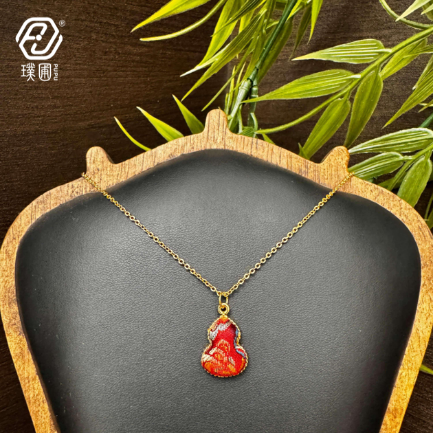 璞圃｜锦韵｜五蕴归真（火）葫芦合金项链耳坠套装 - 非遗宋锦项链｜新中式美学｜中国风礼品｜PuPu｜Jin Yun｜DInner Harmony (Wood) Gourd Necklace-Earring Set